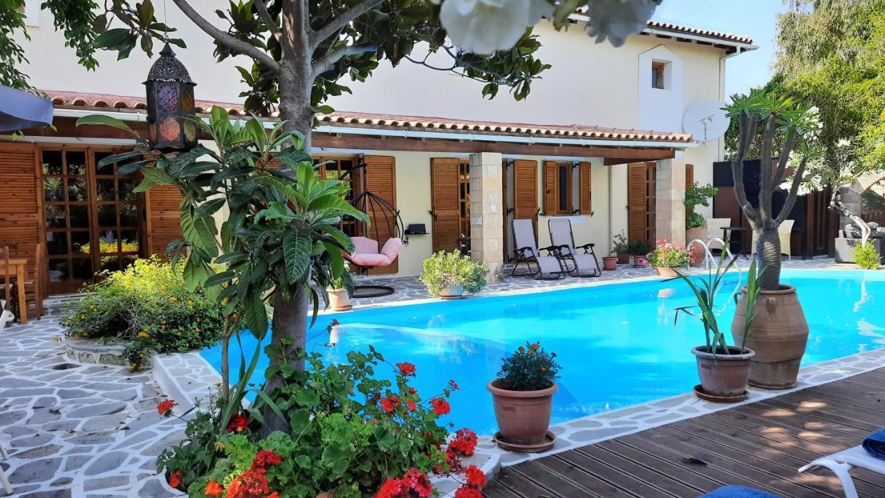 Villa Grande Pigi  Luaran gambar